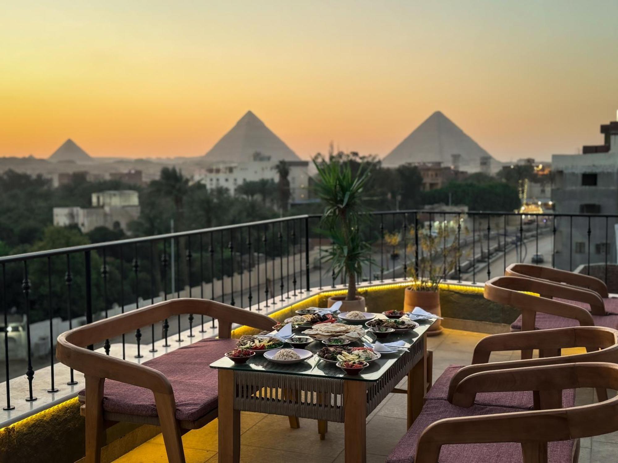 Almas Pyramids View Hotel Kafrat al Jabal Exterior foto
